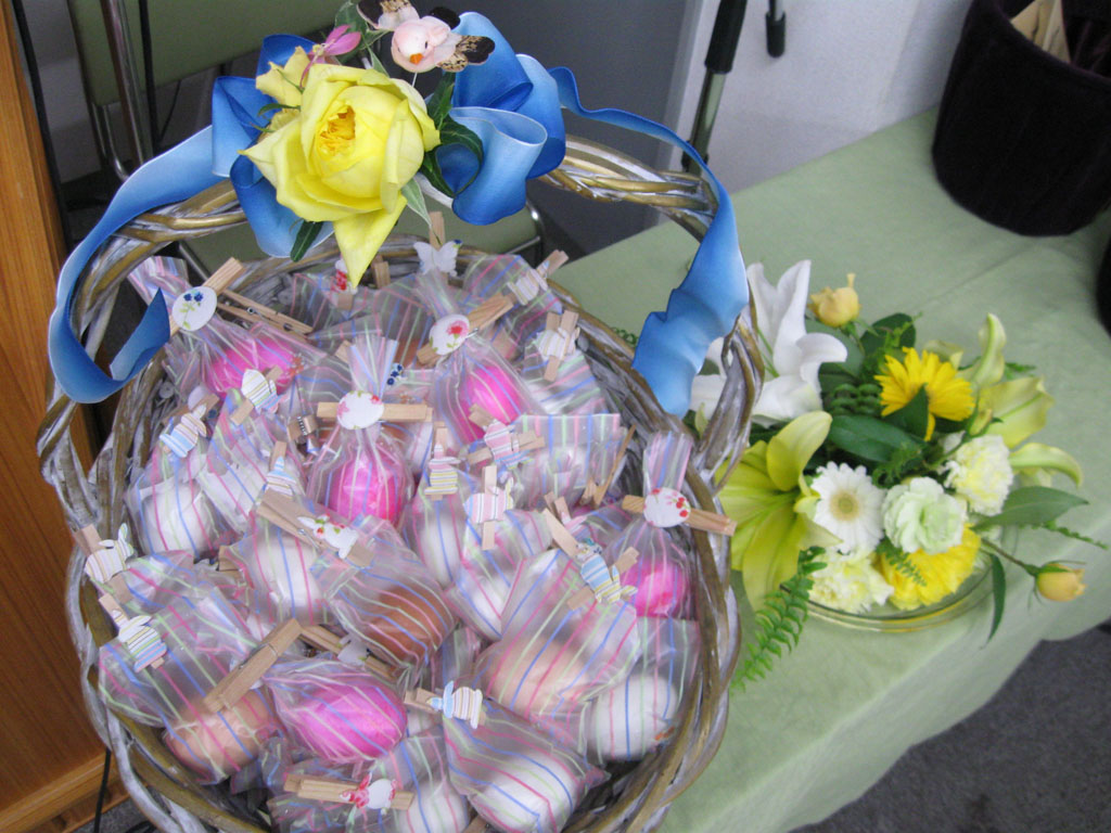 http://www.joychapel.com/images/flower/Easter%20Eggs.jpg